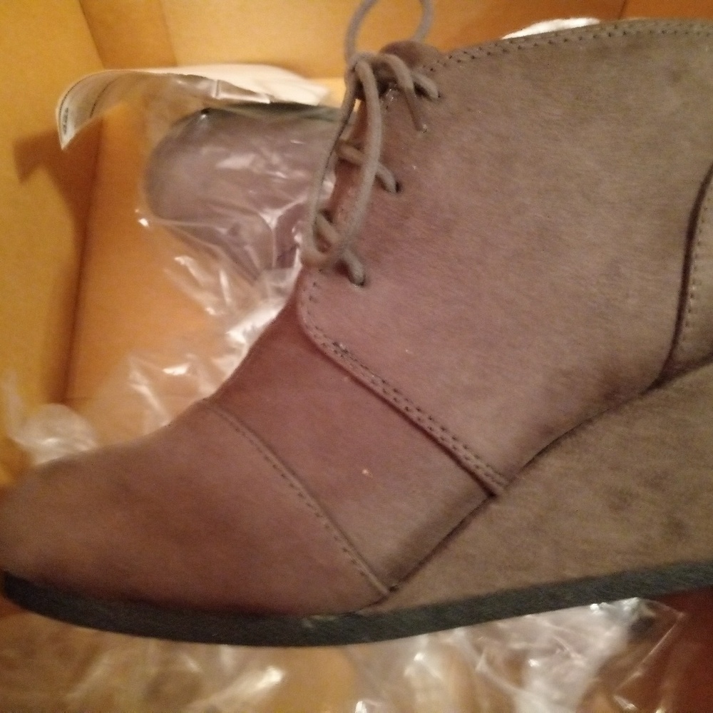 brown tie bootie